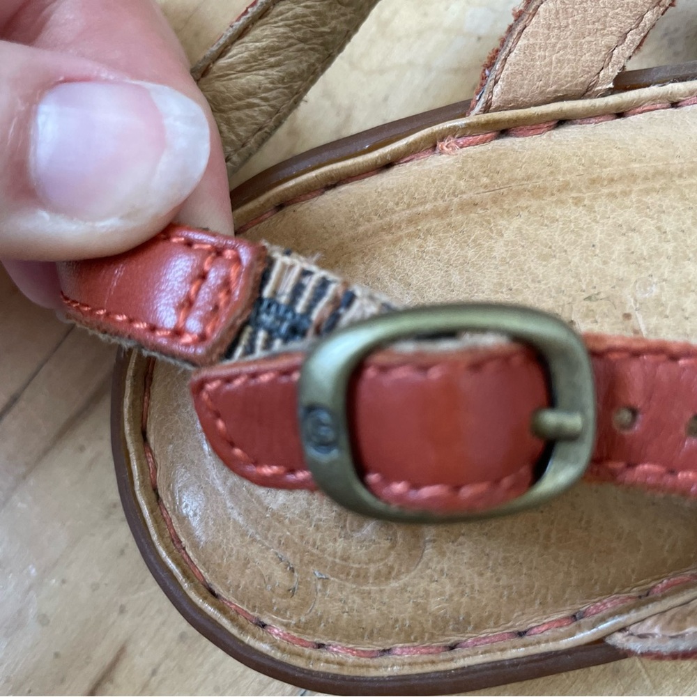 Born Tan Leather Sling Back Thong Sandals w/Coral Leather‎ Flowers Size 6 Boho - Picture 6 of 6